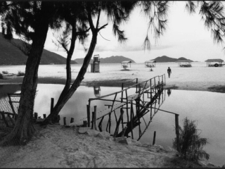 15-Harry-Wilson-Photographer-Beach-Dai-Lanh-Vietnam-1998