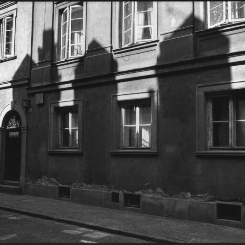08-Harry-Wilson-Photographer-Street-Warsaw-Poland-1992