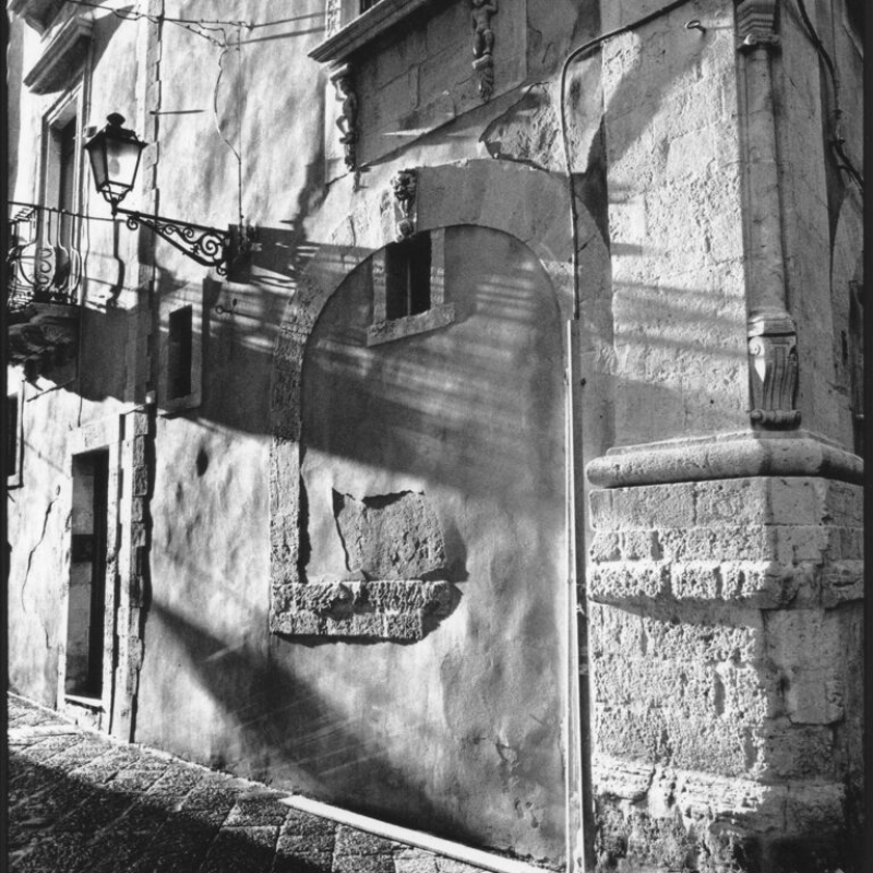 12-Harry-Wilson-Photographer-Facade-Syracuse-Italy-2008