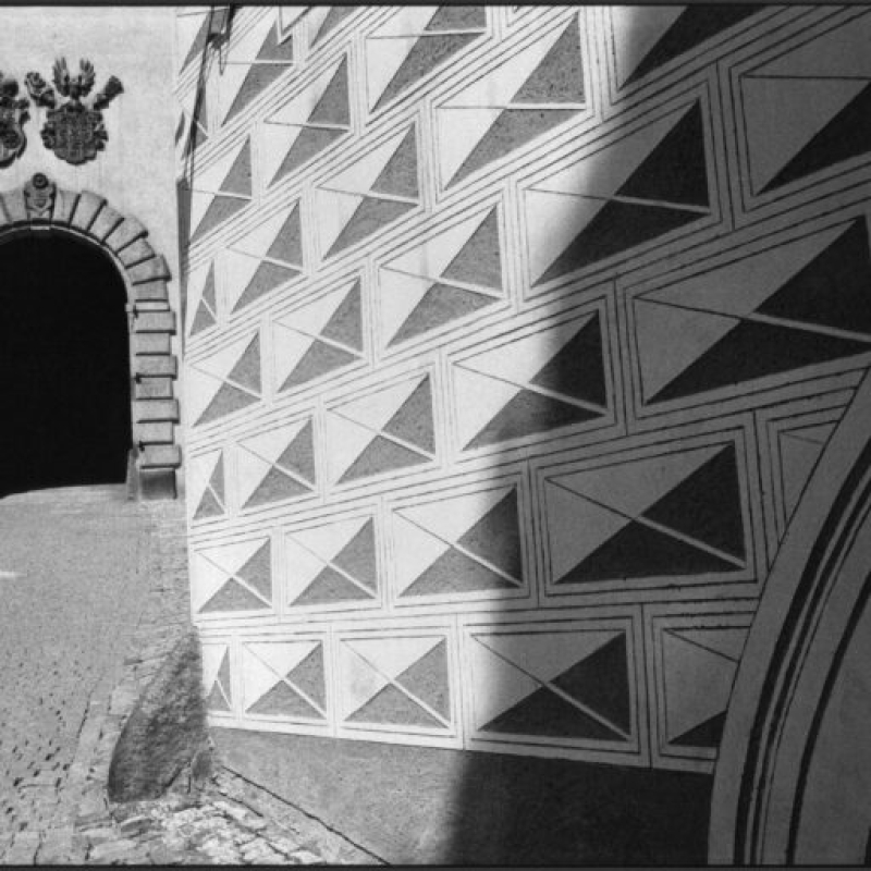 15-Harry-Wilson-Photographer-Palace-Cesky-Krumlov-Czechoslovakia-1992